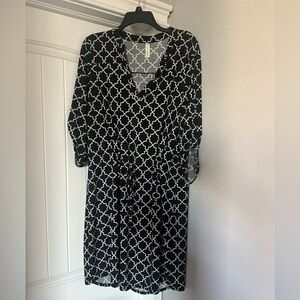 ⚫ T Tahari Black & White Geometric Print Dress – Size XL EUC